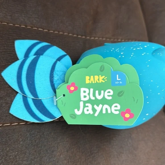 BARK SuperChewer Blue Jayne - Picture 2 of 3